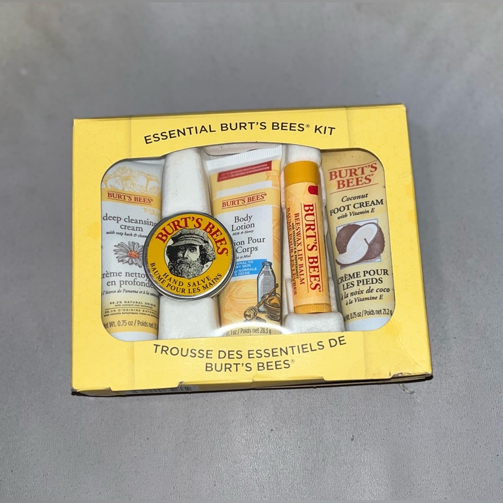 Essential Burt’s Bees kit